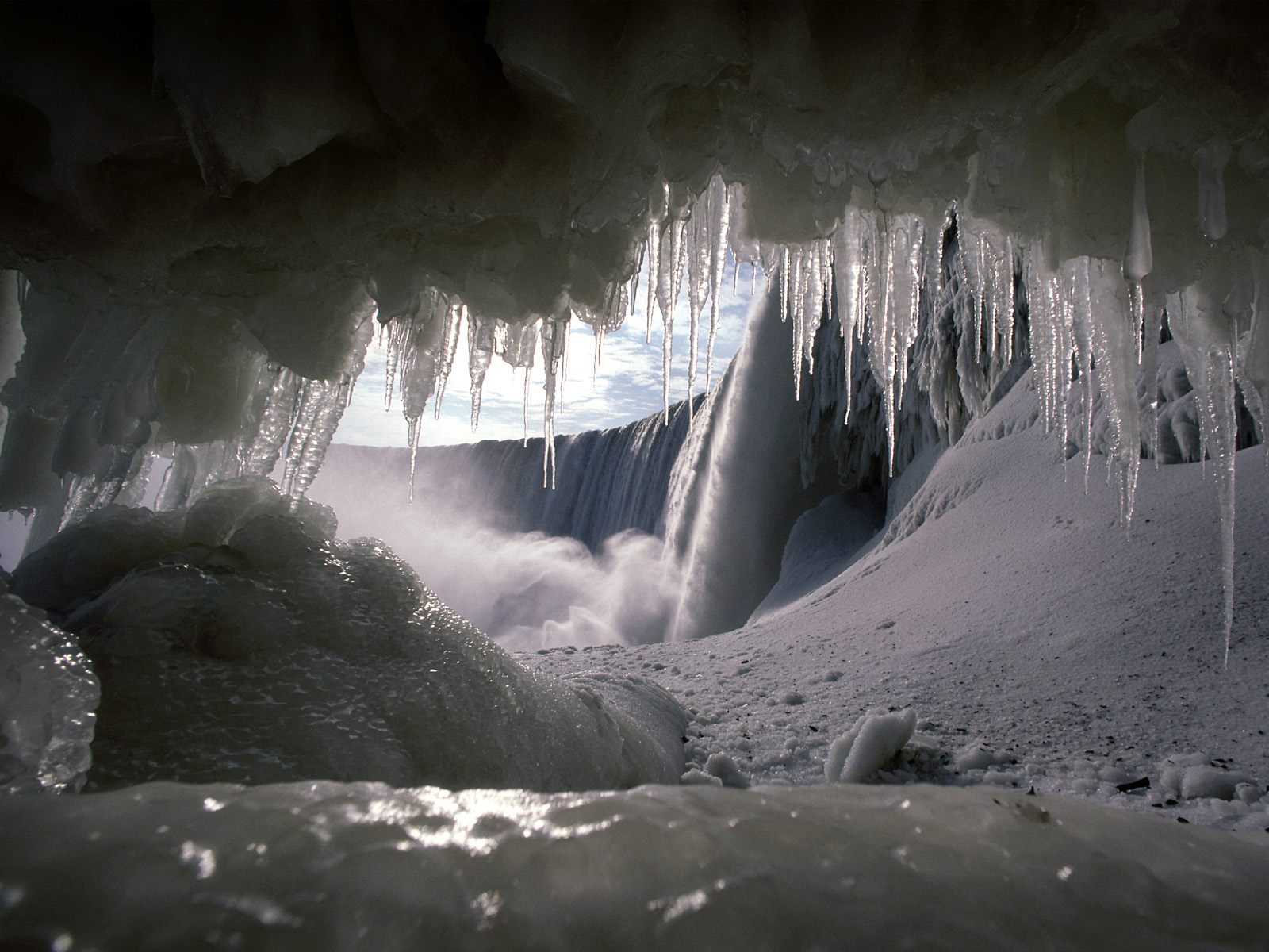 IMAGE(http://askdin.com/sites/default/files/gallery/images//2937/1_Winter__17_.jpg)