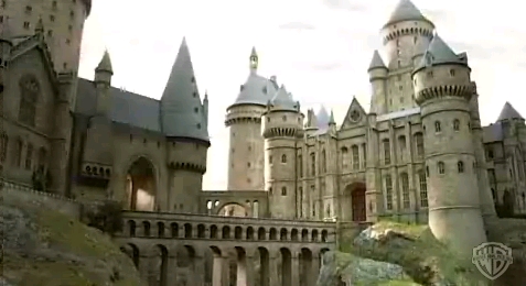 IMAGE(http://askdin.com/sites/default/files/gallery/images//8607/1_Hogwarts.jpg)