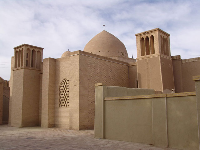 IMAGE(http://askdin.com/sites/default/files/gallery/images//9592/1_shahrenaein-ir-masjedjamenaeen-15.jpg)