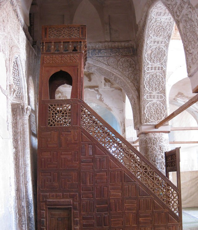 IMAGE(http://askdin.com/sites/default/files/gallery/images//9592/1_shahrenaein-ir-masjedjamenaeen-16.jpg)